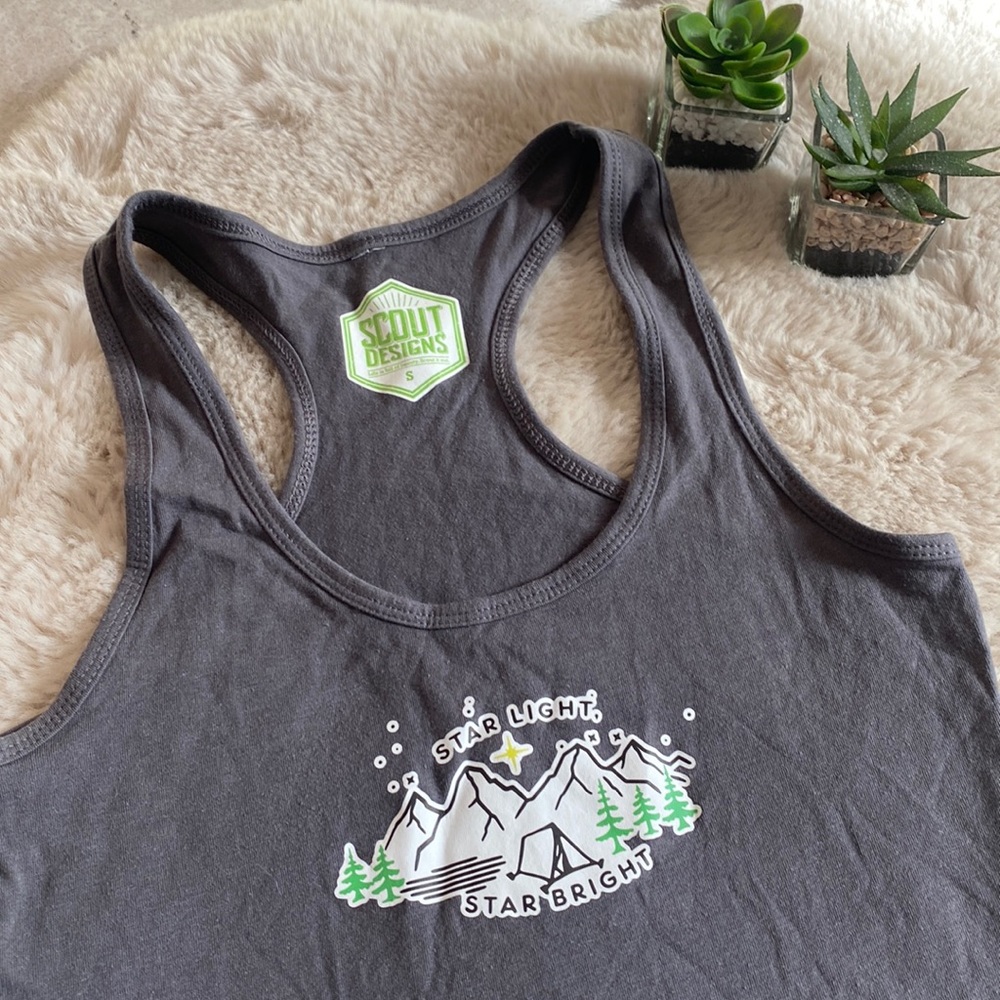 3 for $15 SALE Scout Designs Women's Grey Fitted Tank Top Size Small 🏕️